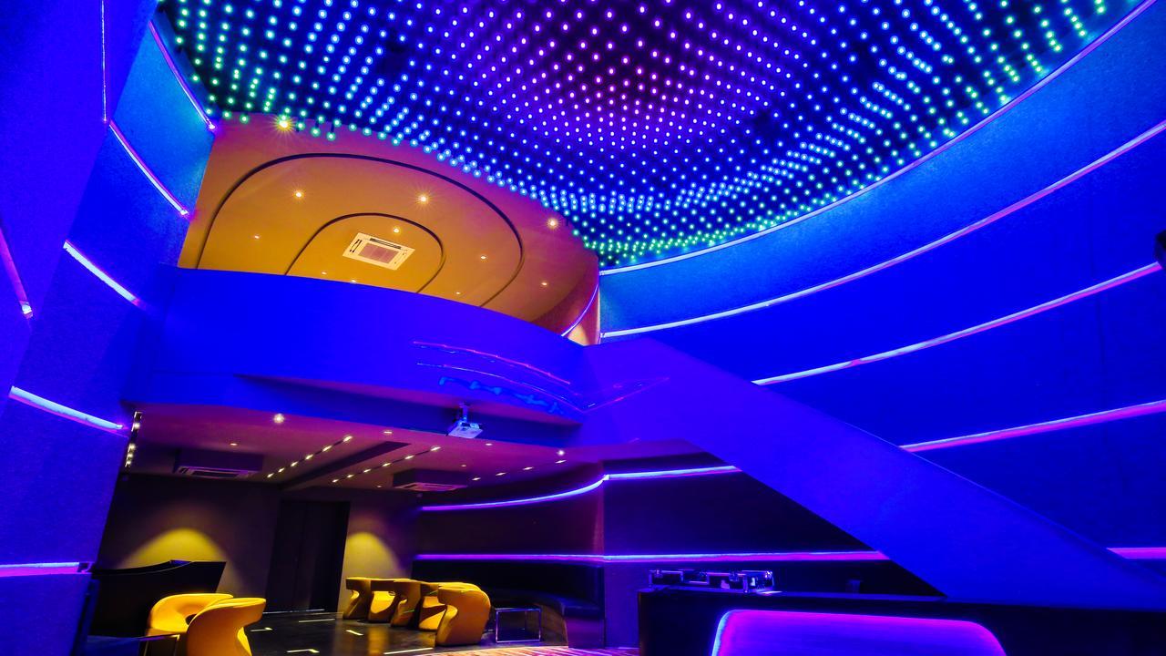 The Weekend Address Hotel Surat Ngoại thất bức ảnh
