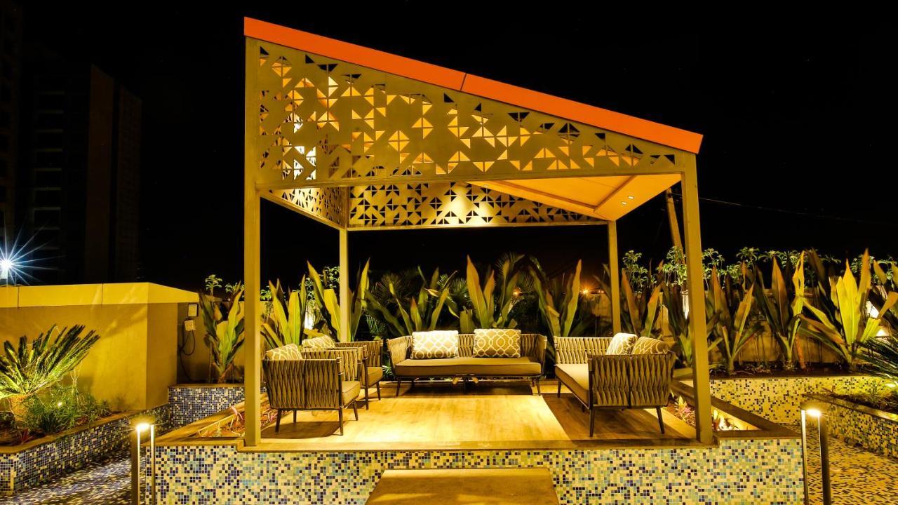 The Weekend Address Hotel Surat Ngoại thất bức ảnh