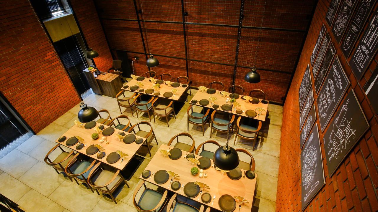 The Weekend Address Hotel Surat Ngoại thất bức ảnh