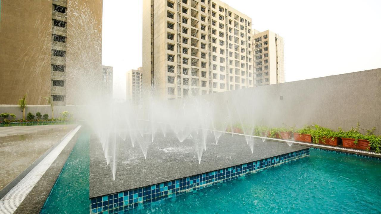 The Weekend Address Hotel Surat Ngoại thất bức ảnh